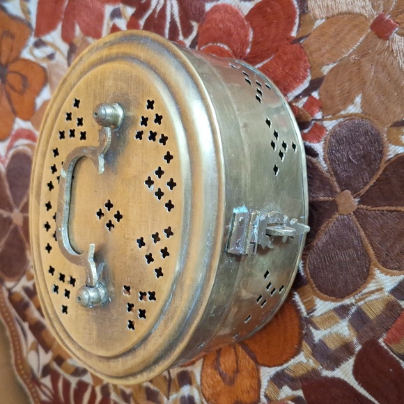 Vintage Other - Vintage brass cricket box top handle pierced sides hinged lid decor